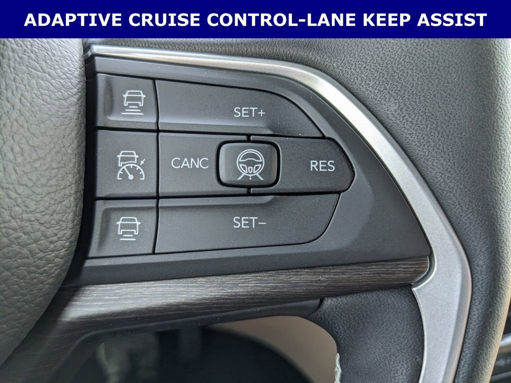 New 2026 Jeep Grand Cherokee Limited RWD image 12