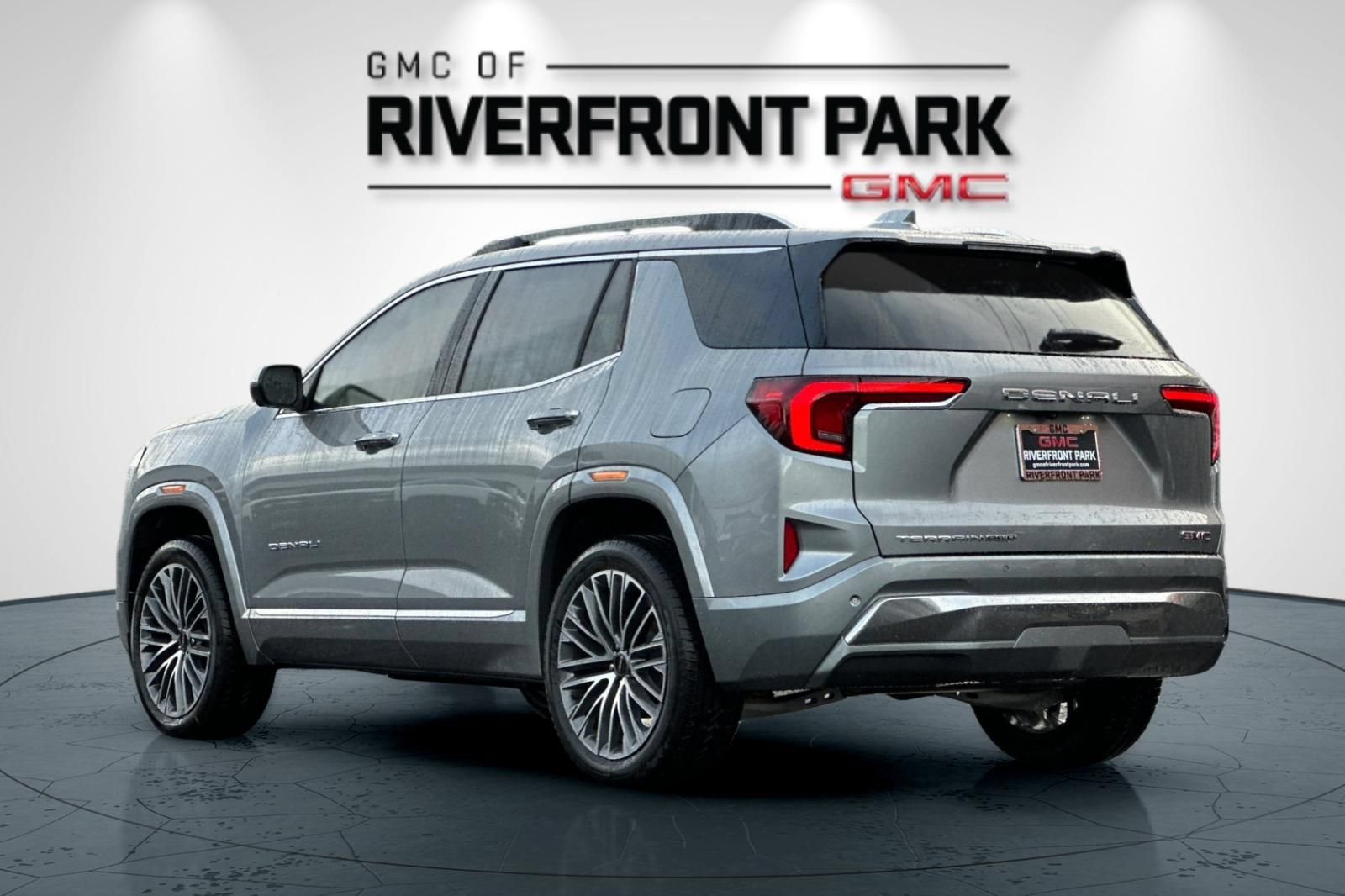 New 2026 GMC Terrain Denali w/ LPO, Floor Liner Package AWD/4WD image 5