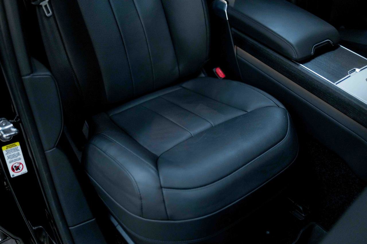 Used 2025 Land Rover Range Rover SE image 79