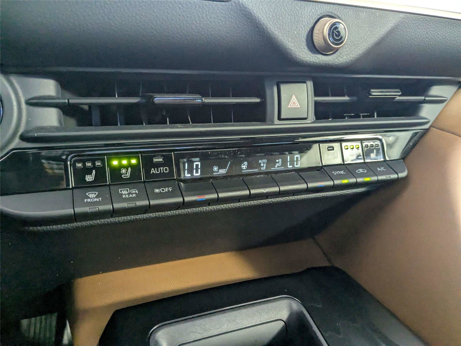 Certified 2025 Toyota Crown Signia w/ Advanced Technology Package AWD/4WD image 23