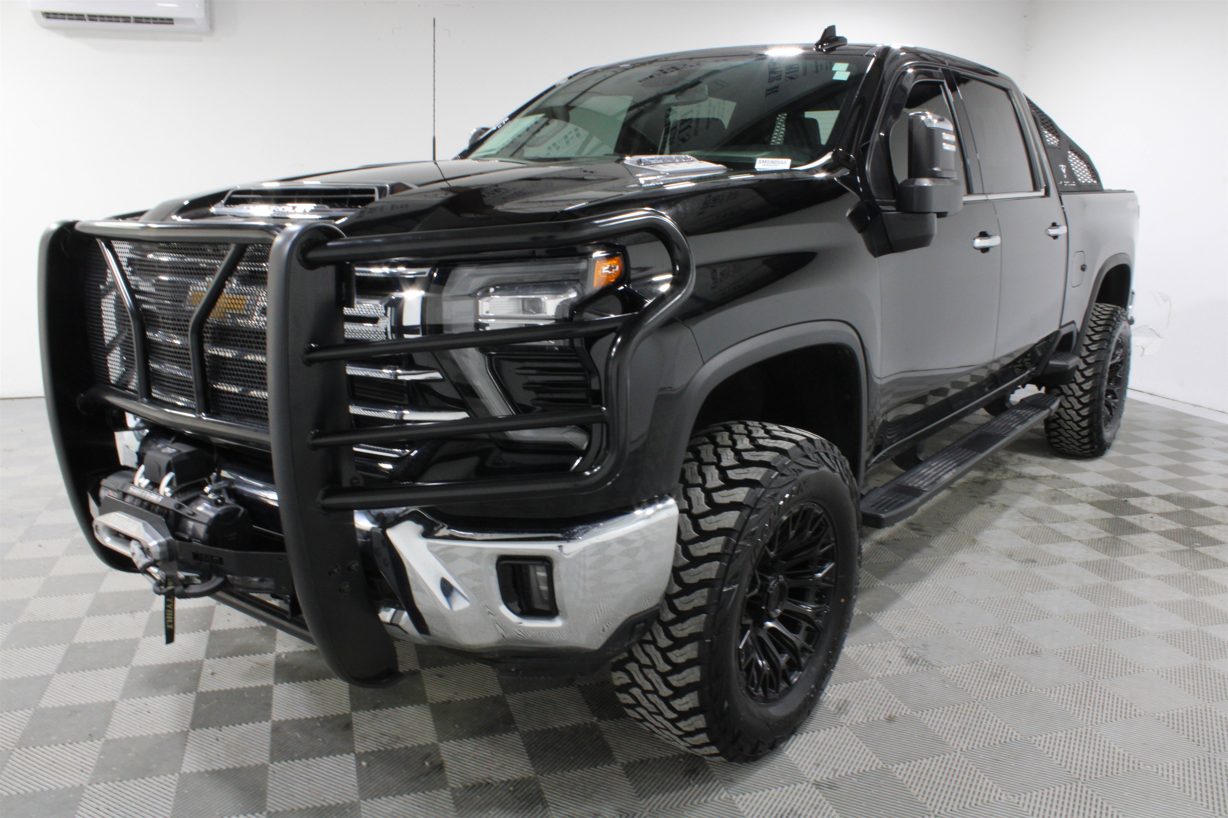 Used 2024 Chevrolet Silverado 2500 LTZ AWD/4WD image 31