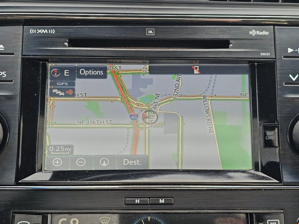 Used 2016 Toyota Avalon Limited image 29