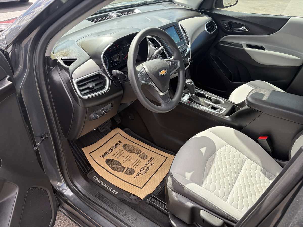 Used 2018 Chevrolet Equinox LS image 9