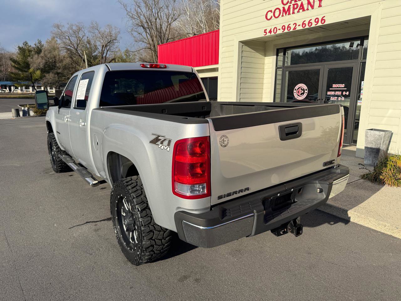 Used 2013 GMC Sierra 2500 SLT w/ Snow Plow Prep Package image 4