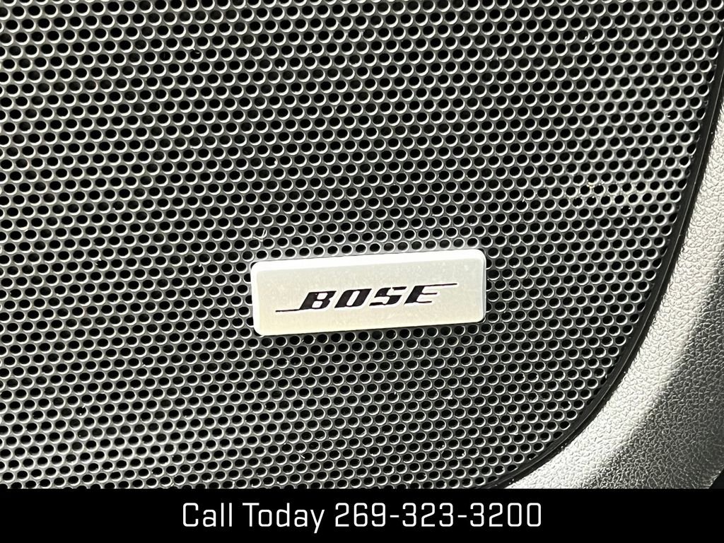 Certified 2024 GMC Terrain SLT w/ Infotainment Package II image 10