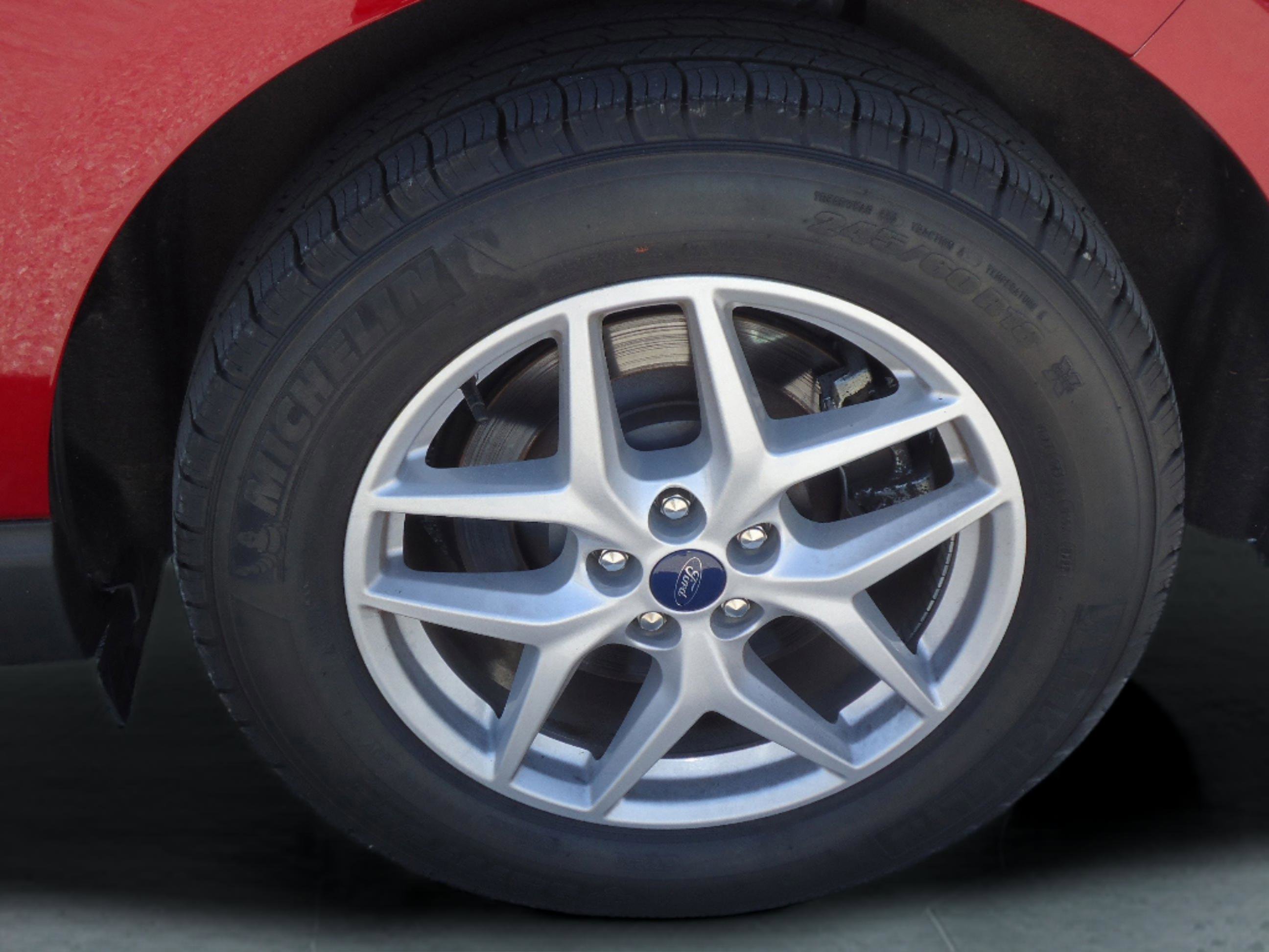 Used 2022 Ford Edge SEL w/ Convenience Package image 9