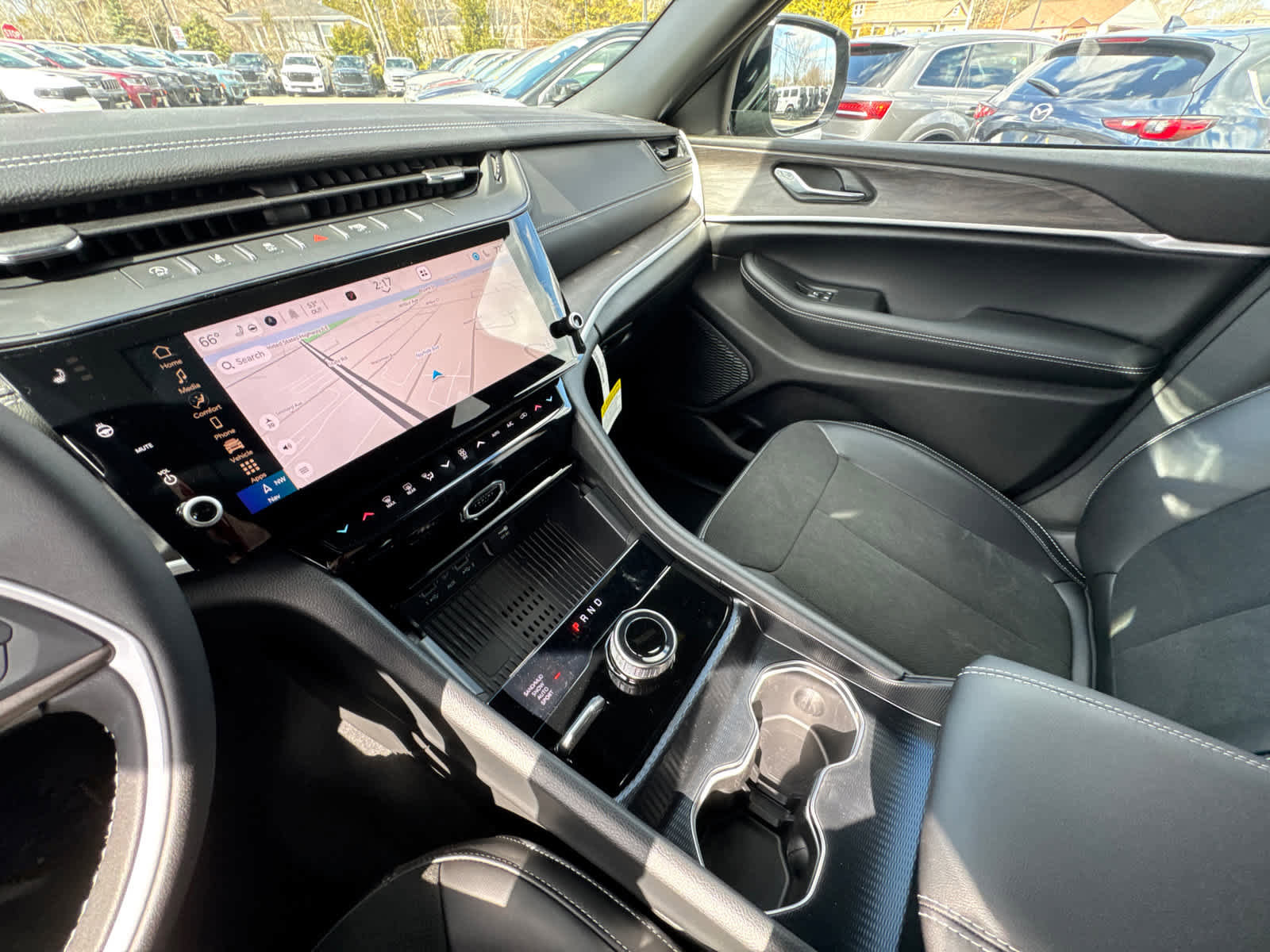 New 2026 Jeep Grand Cherokee Altitude image 24