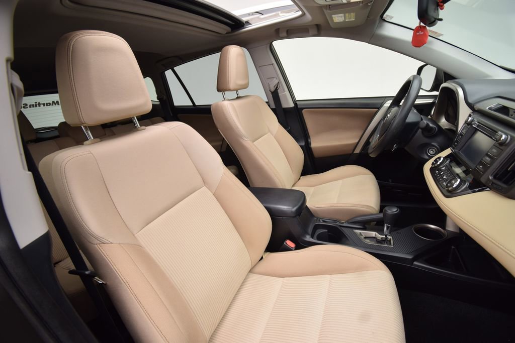 Used 2015 Toyota RAV4 XLE image 18