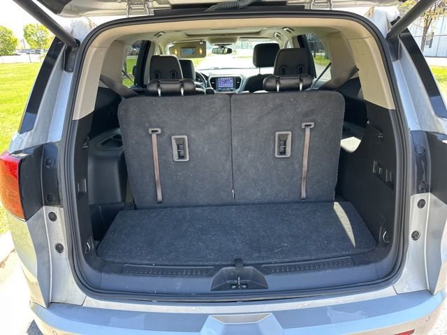 Used 2019 GMC Acadia Denali w/ Technology Package FWD image 19
