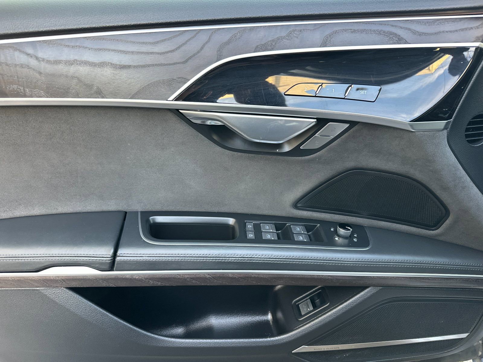 Used 2022 Audi A8 L 3.0T image 11