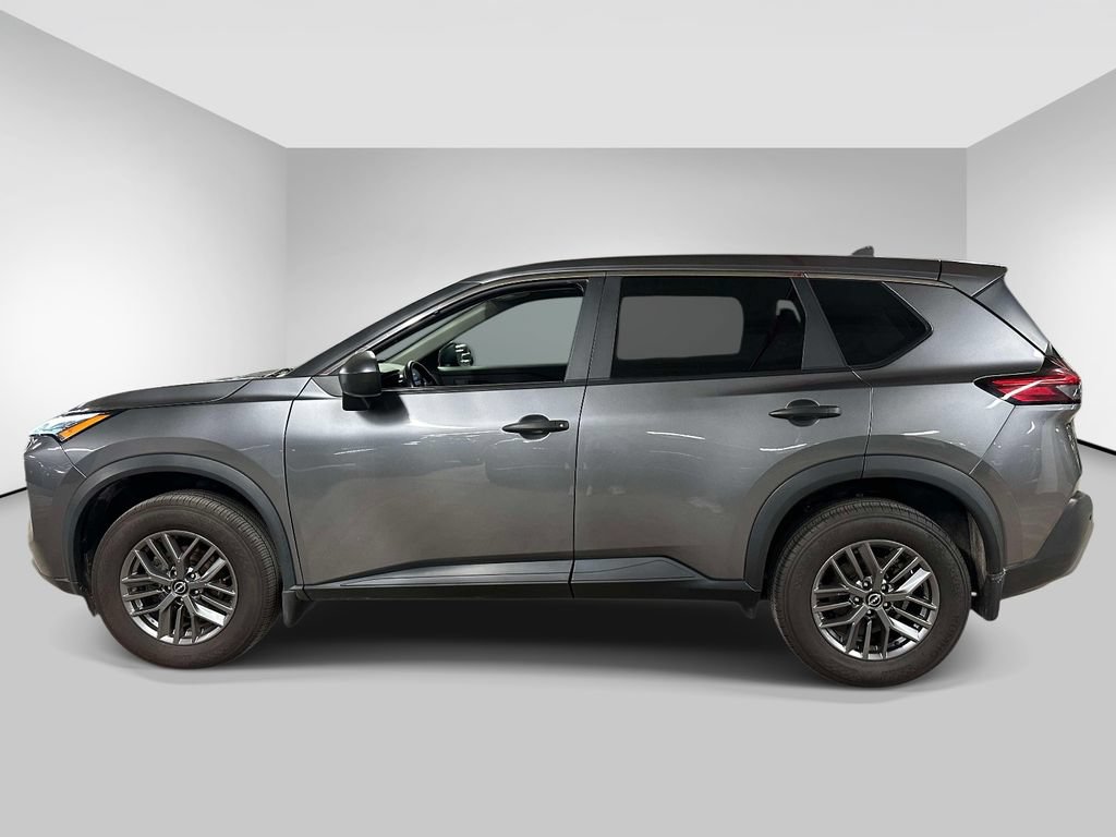 Used 2023 Nissan Rogue S AWD/4WD image 2