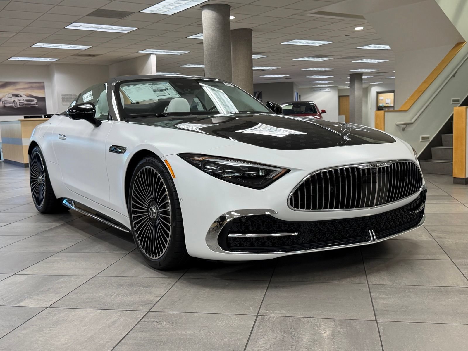 New 2026 Mercedes-Benz Maybach SL 680 image 2