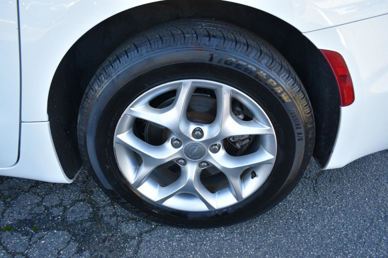 Used 2020 Chrysler Pacifica Limited image 35