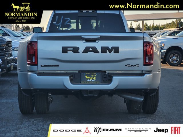 New 2026 RAM 3500 Laramie AWD/4WD image 5
