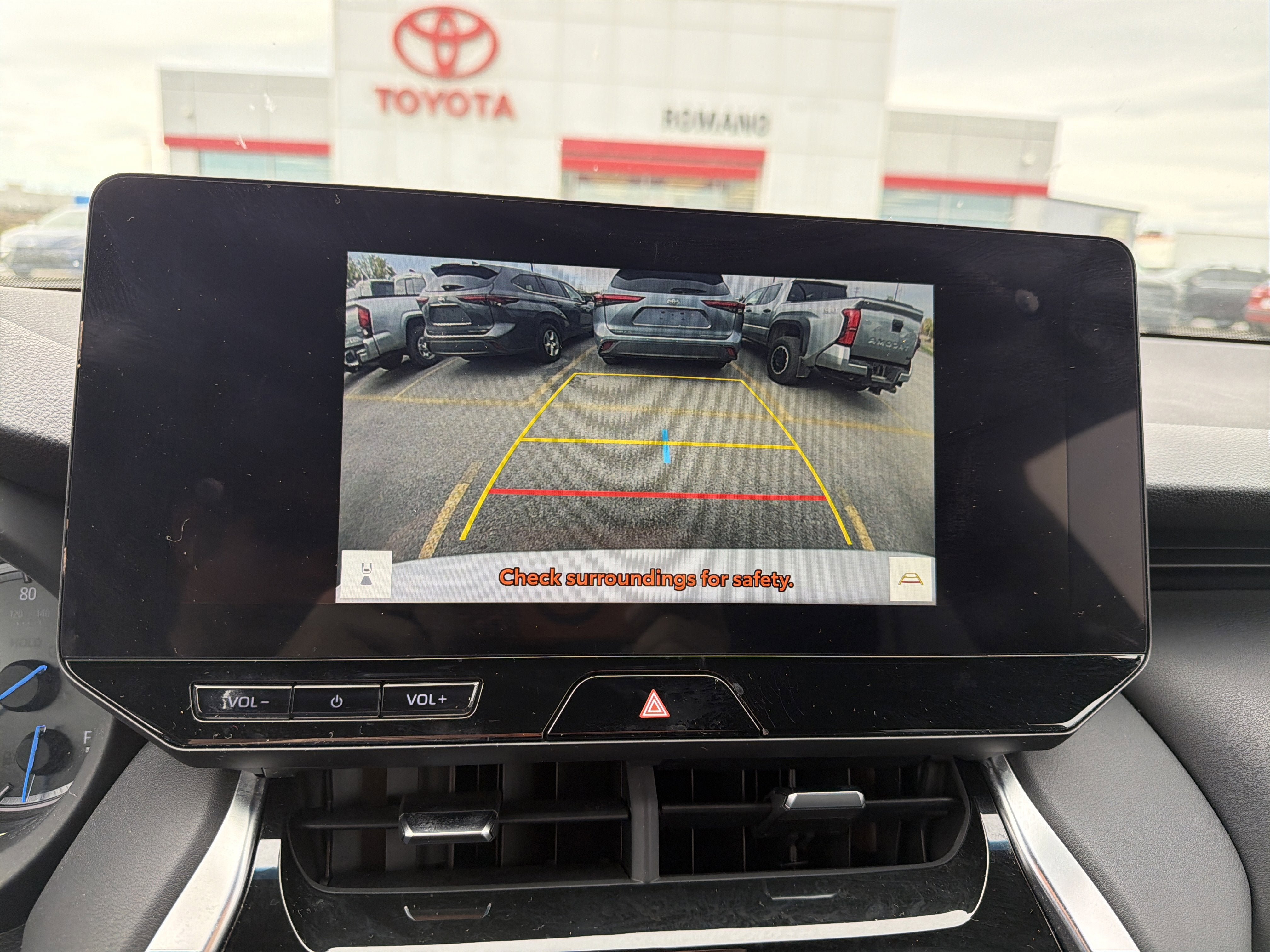 Used 2023 Toyota Venza XLE AWD/4WD image 17