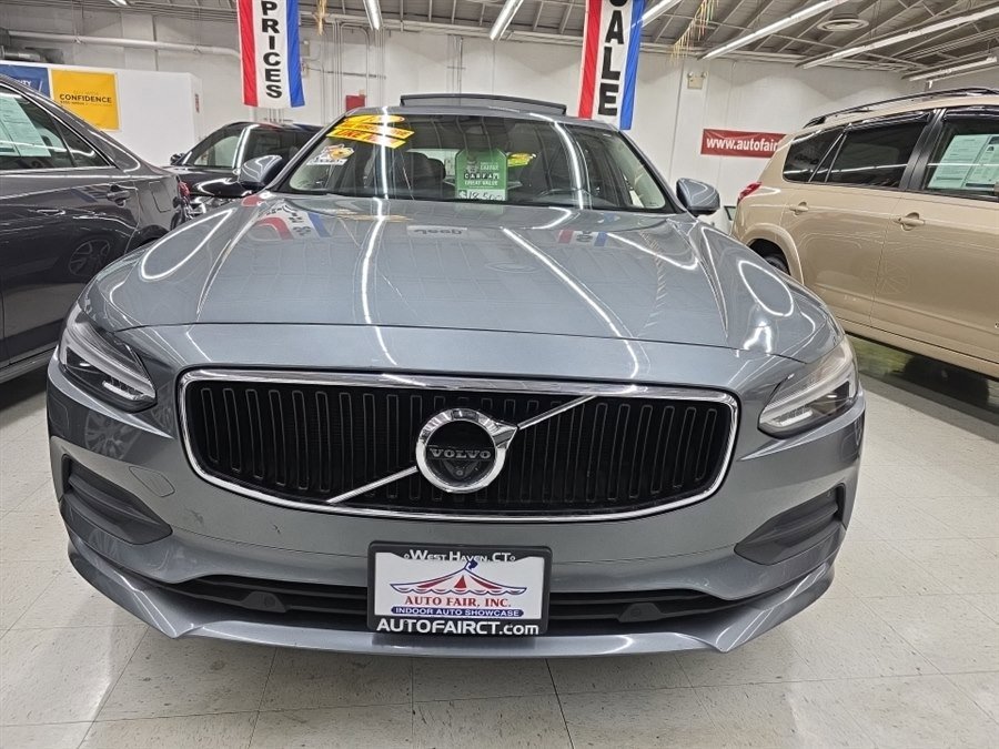 Used 2018 Volvo S90 T5 Momentum image 2
