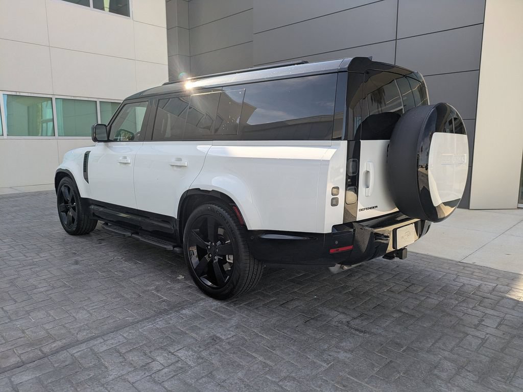 New 2026 Land Rover Defender 130 X-Dynamic SE AWD/4WD image 7