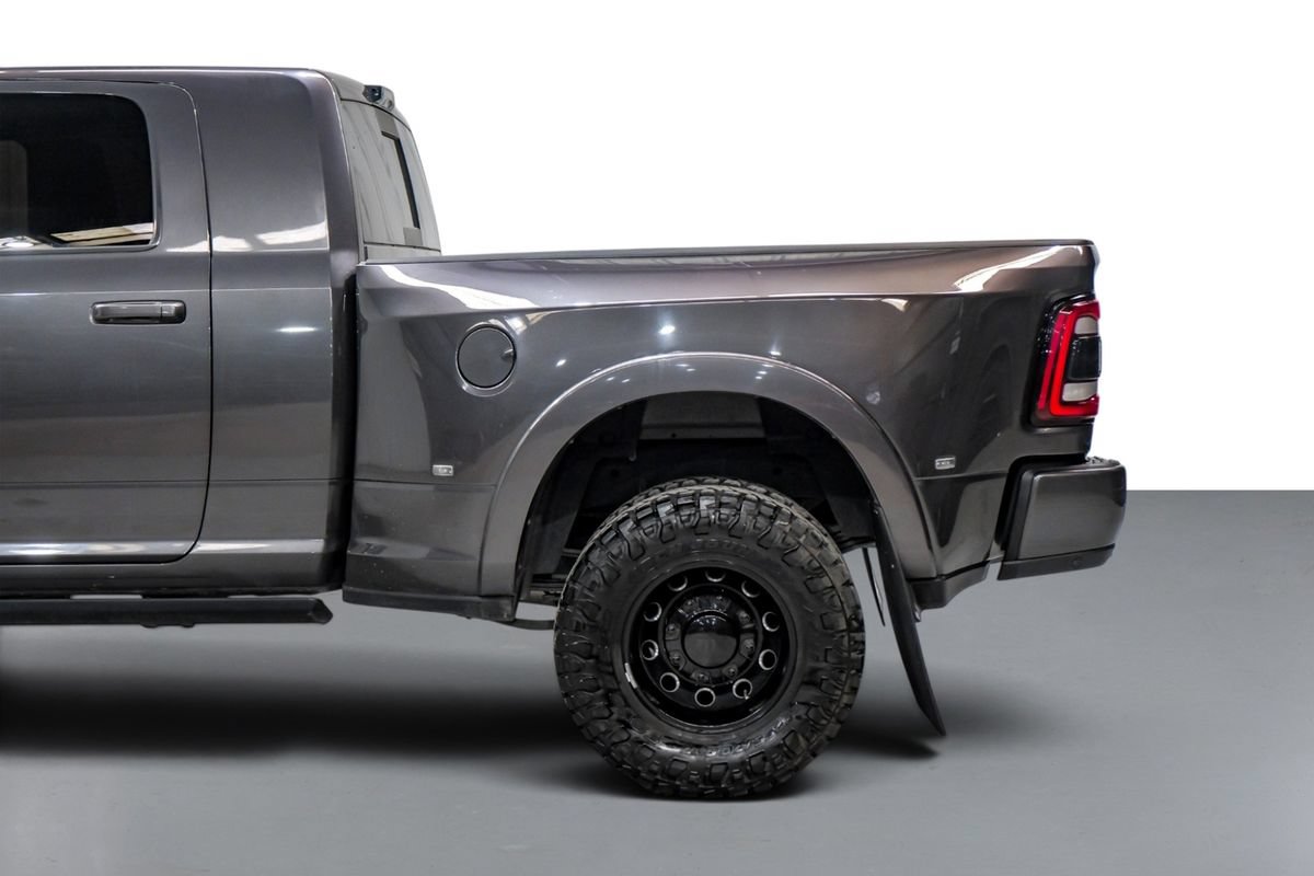 Used 2022 RAM 3500 Limited AWD/4WD image 11