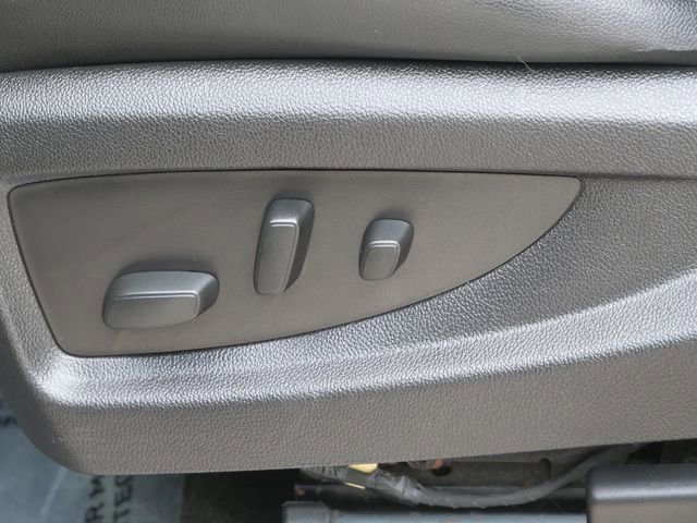 Used 2017 GMC Yukon XL SLT image 13