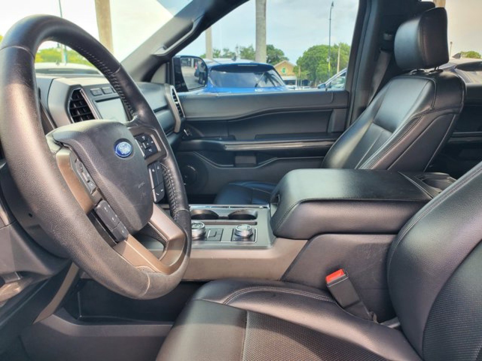 Used 2019 Ford Expedition Max XLT w/ Equipment Group 201A image 10