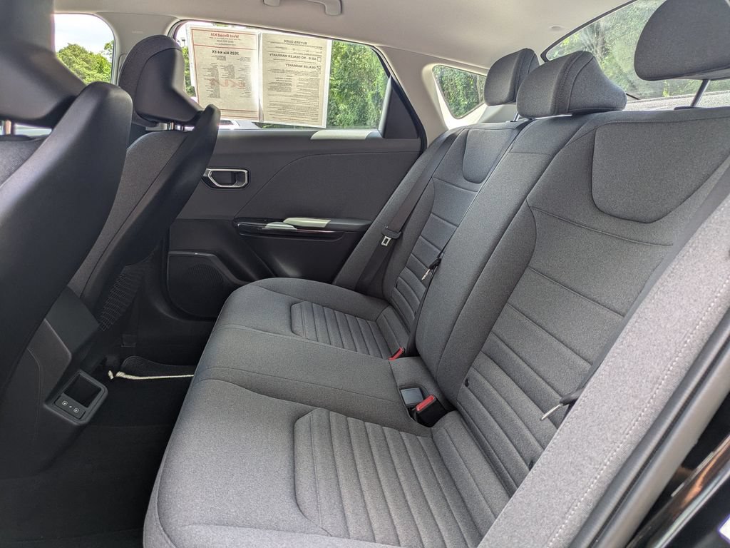 Used 2025 Kia K4 EX FWD image 13