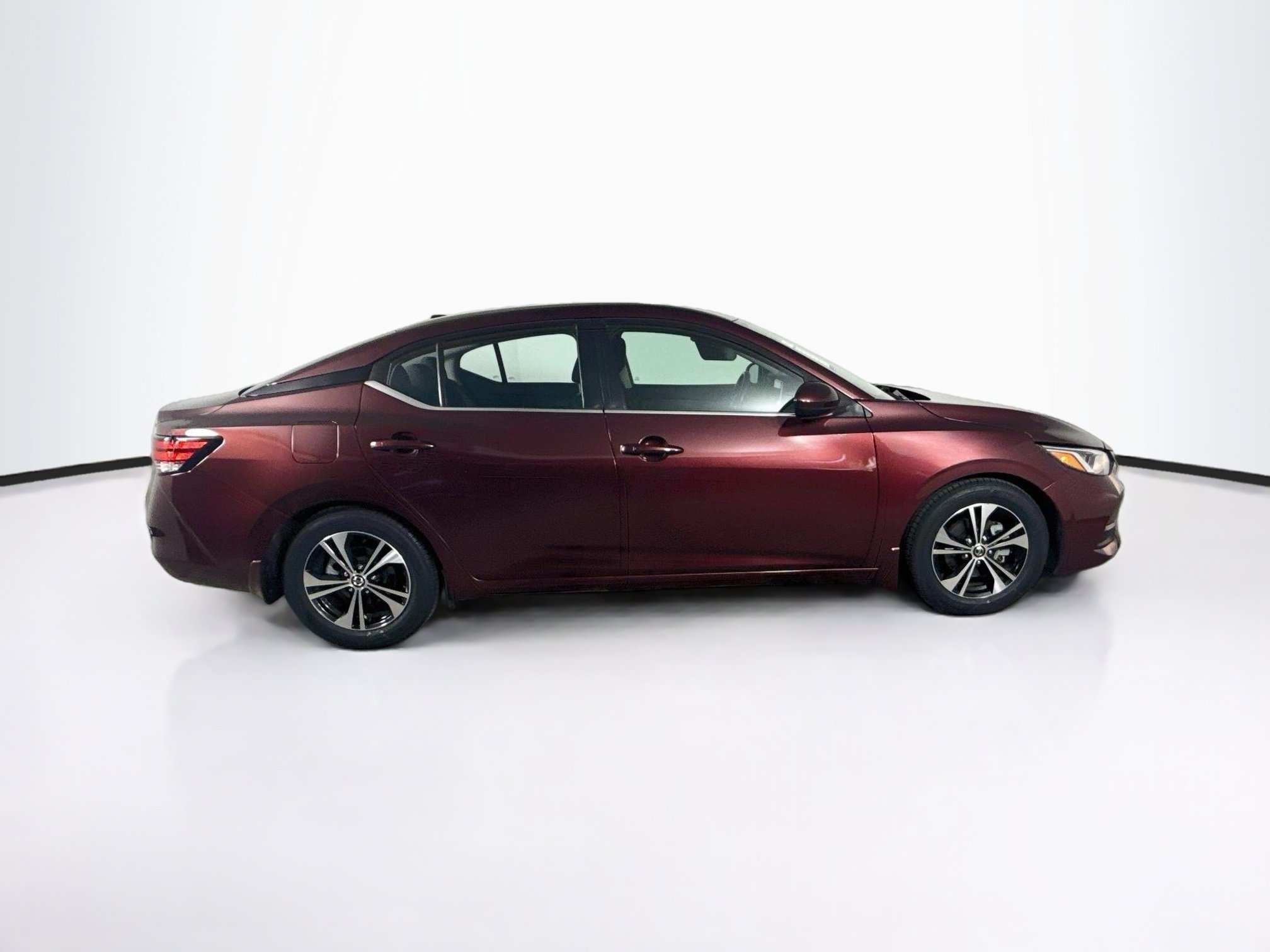 Used 2021 Nissan Sentra SV FWD image 2