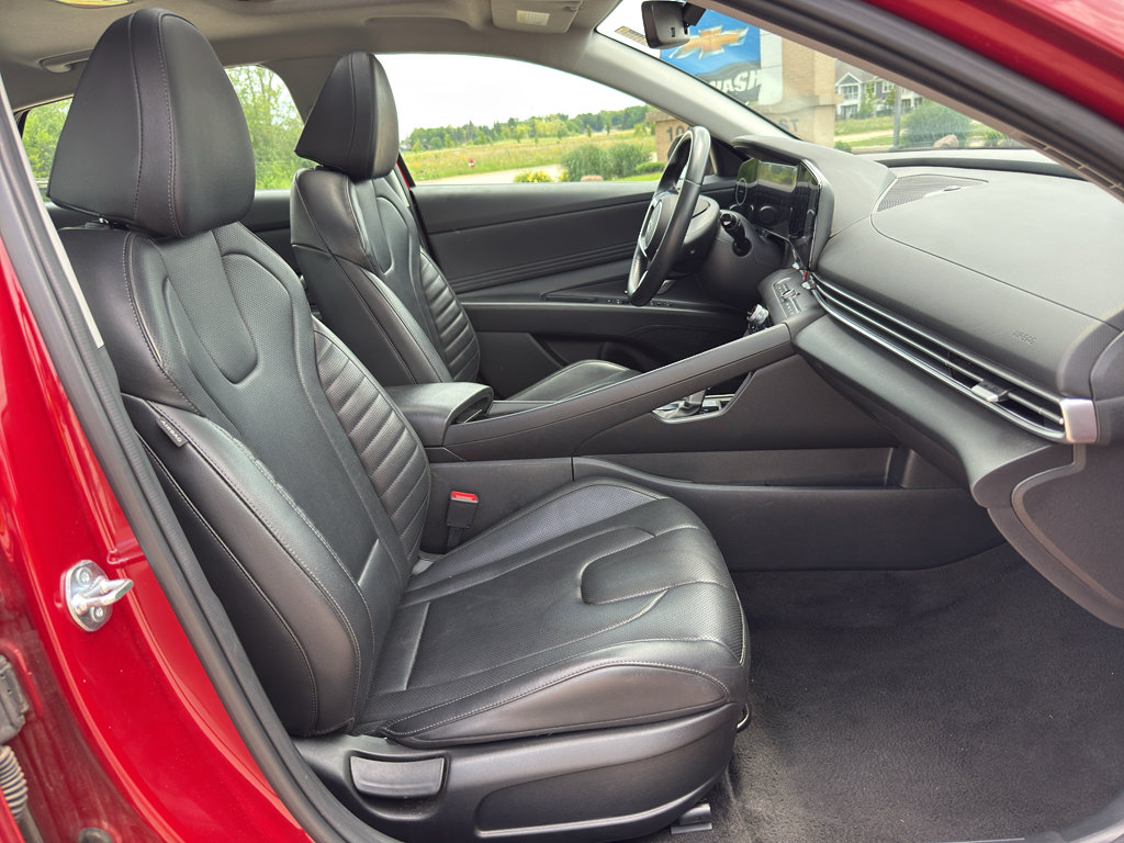 Used 2025 Hyundai Elantra Limited FWD image 37