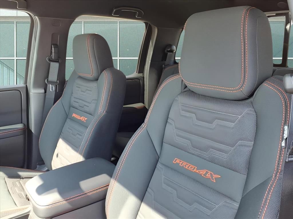 New 2026 Nissan Frontier PRO-4X w/ Pro-4x Convenience Package image 14