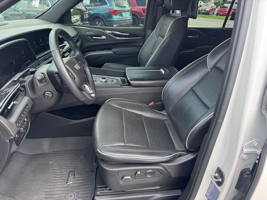 Used 2021 Cadillac Escalade ESV Sport w/ Driver Assist Tech Package AWD/4WD image 9