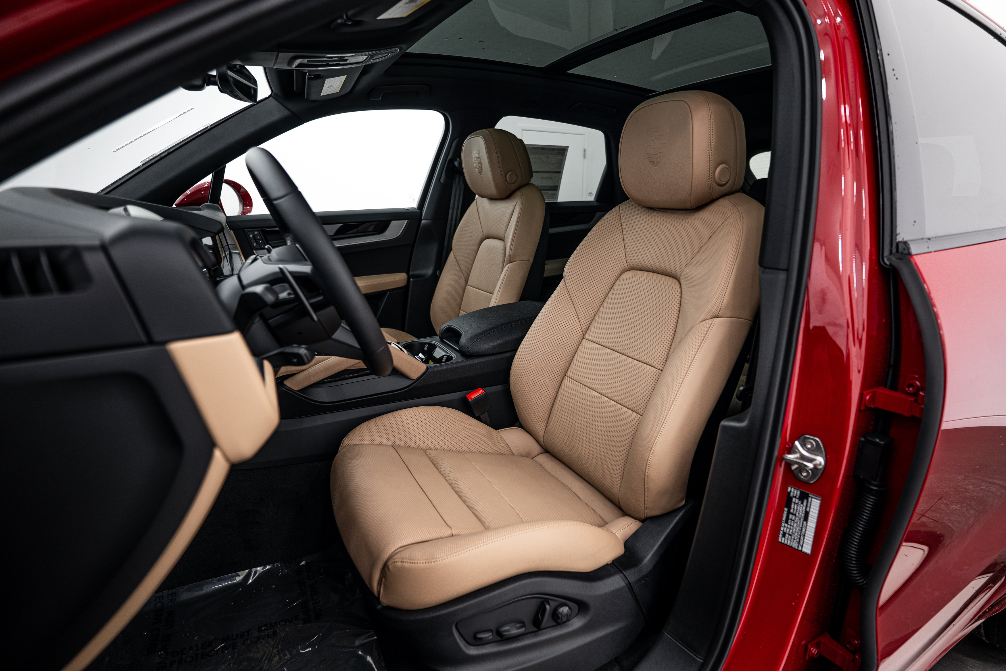 Certified 2026 Porsche Cayenne AWD/4WD image 5