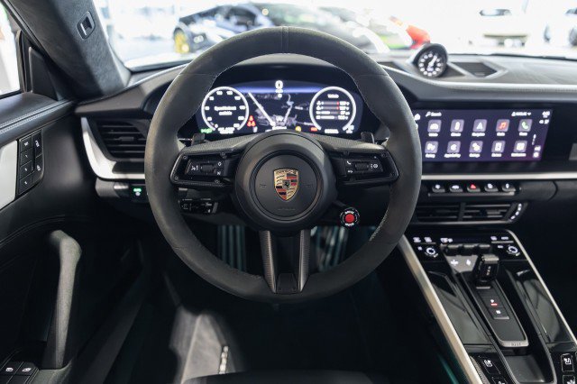 Used 2025 Porsche 911 Carrera GTS image 29