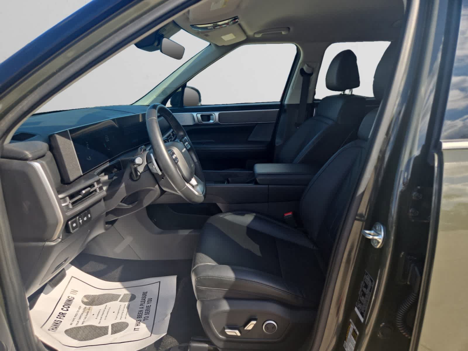 Used 2024 Hyundai Santa Fe SEL FWD image 9