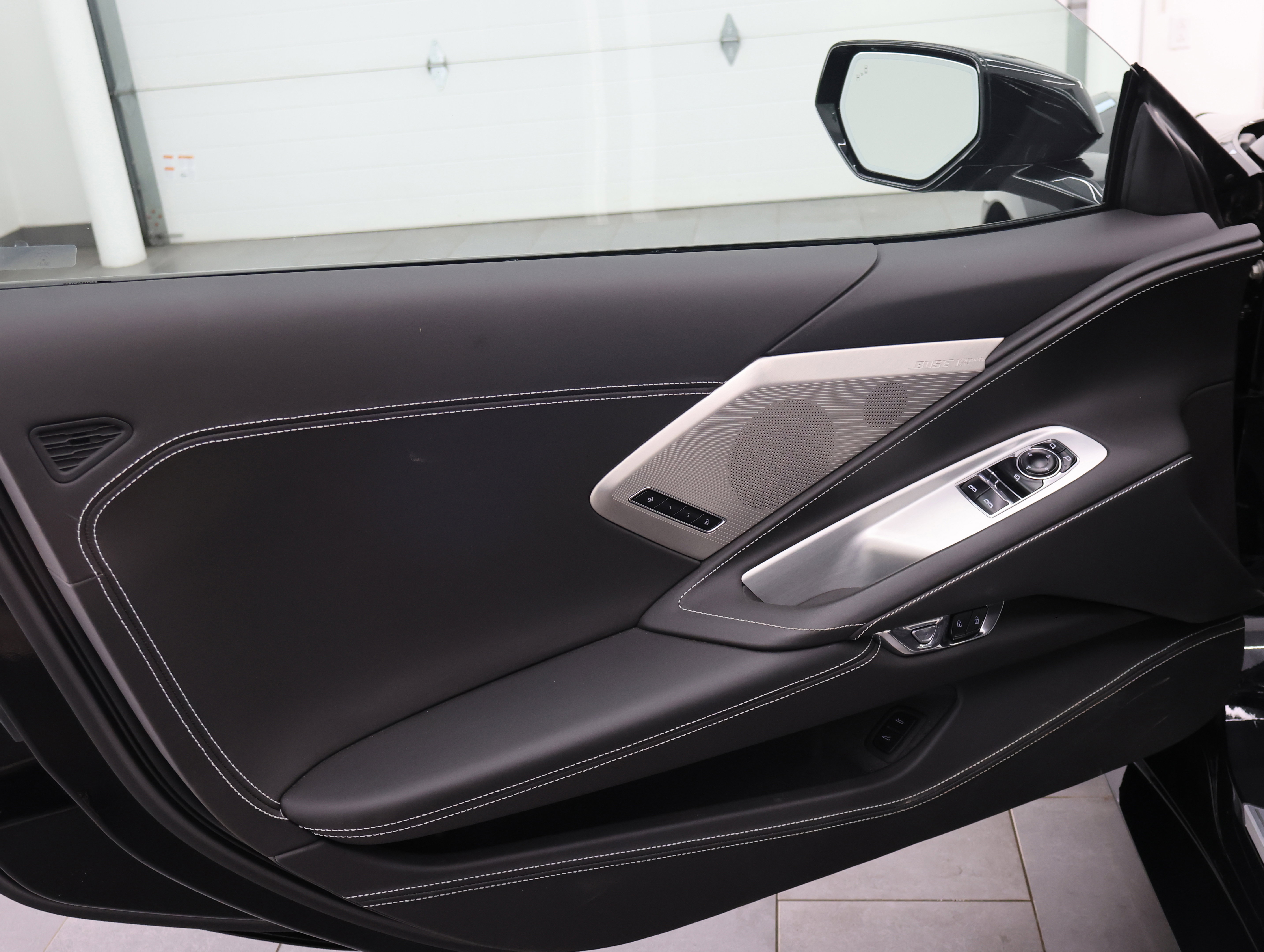 Used 2023 Chevrolet Corvette Stingray Premium Cpe w/ Z51 Performance Package image 33