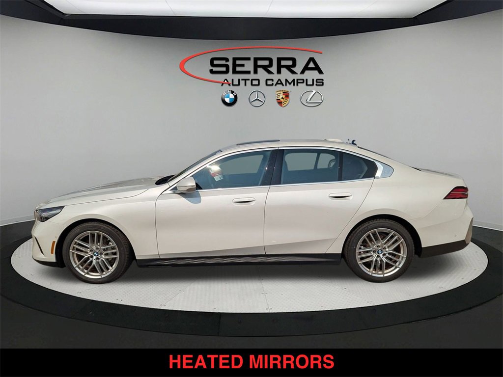 Used 2024 BMW 530i xDrive w/ Convenience Package image 10