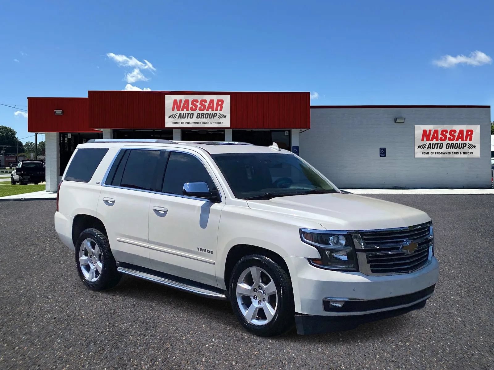 Used 2015 Chevrolet Tahoe LTZ RWD image 3
