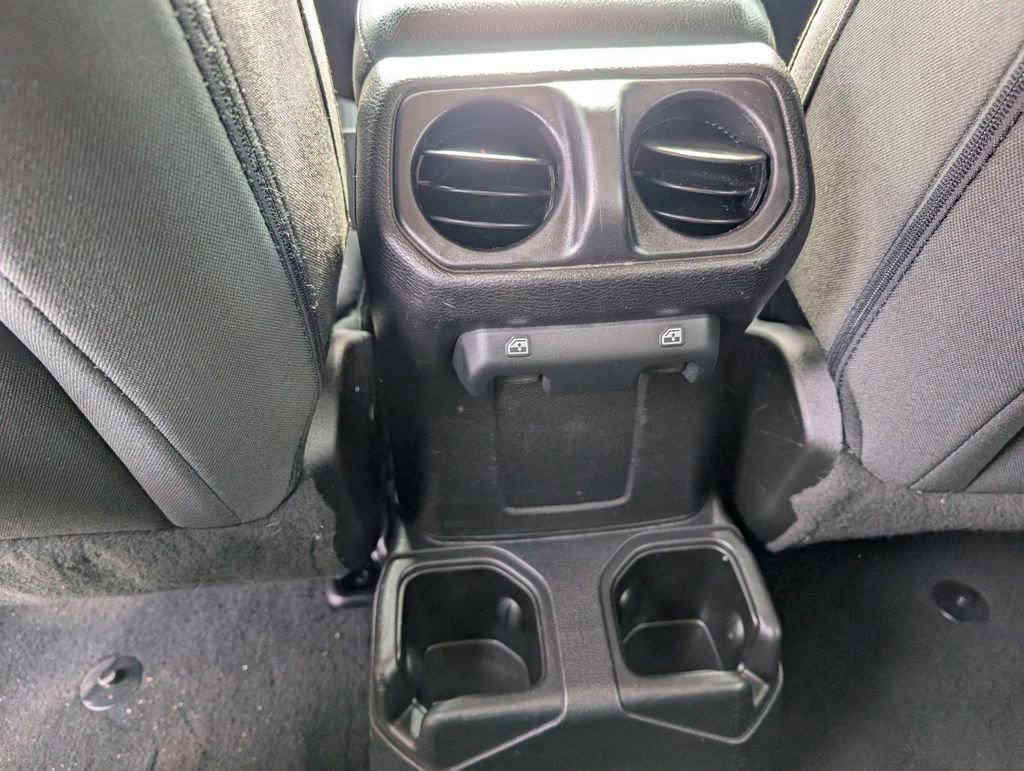 Used 2019 Jeep Wrangler Unlimited Sport S image 42