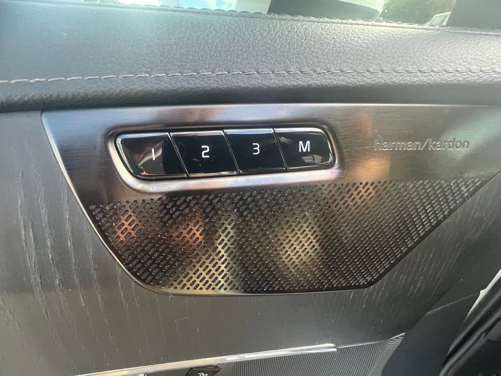Used 2022 Volvo XC90 T6 Inscription w/ Advanced Package image 14
