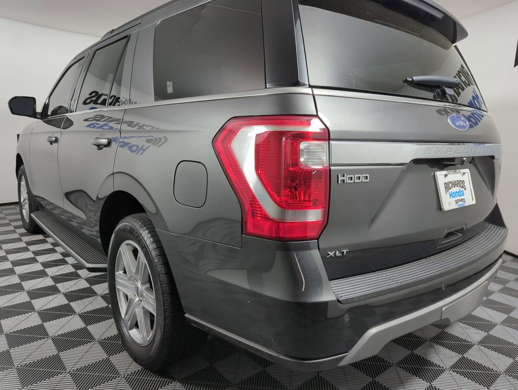 Used 2021 Ford Expedition XLT image 2