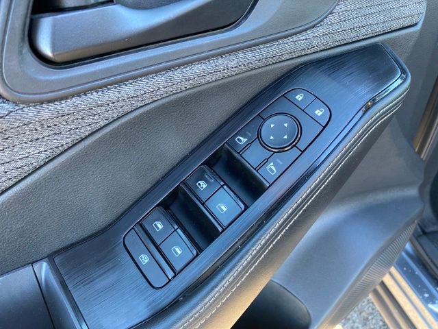 Used 2022 Nissan Rogue S image 16