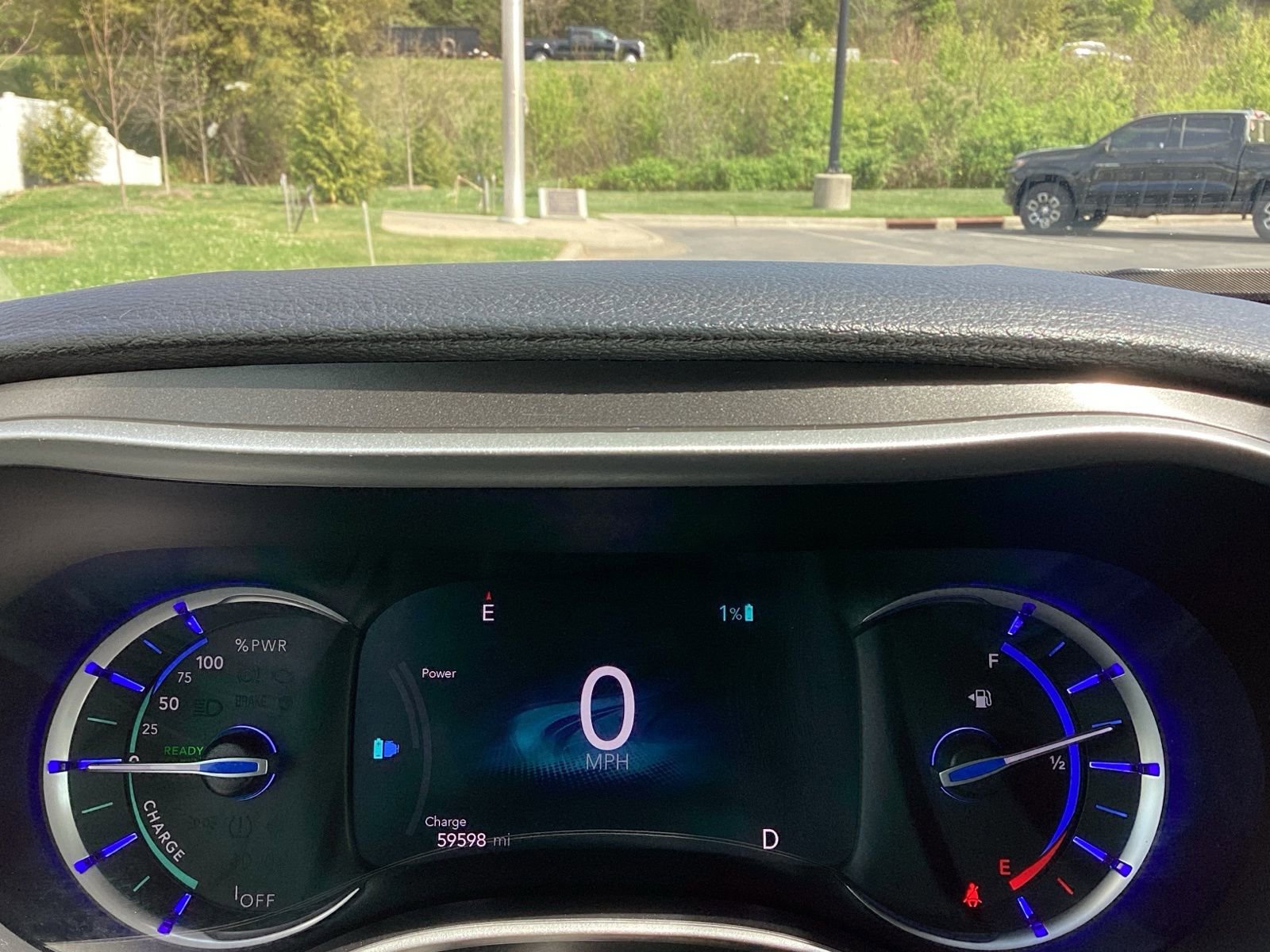 Used 2024 Chrysler Pacifica Select image 8