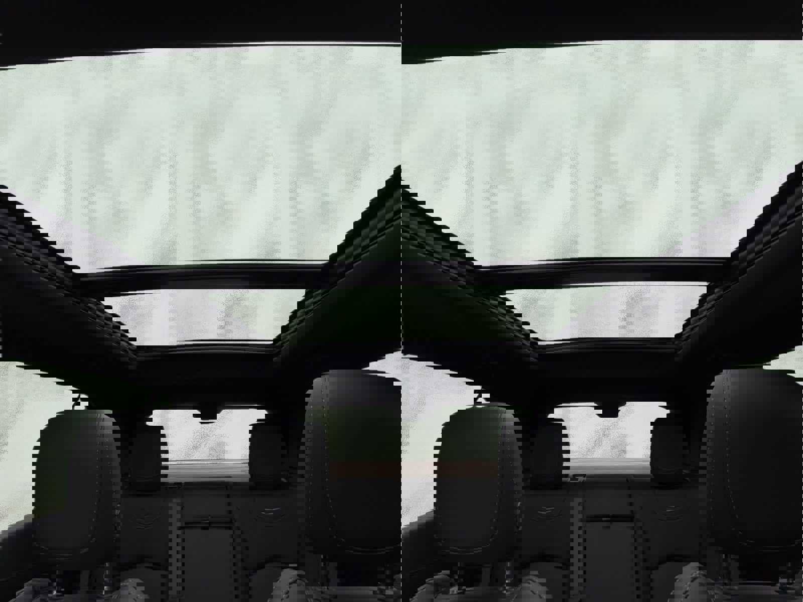 Used 2022 Cadillac XT4 Premium Luxury w/ Enhanced Visibility Package image 22