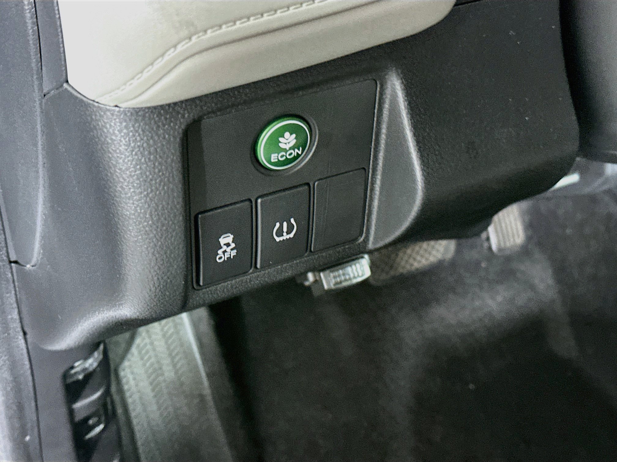 Used 2017 Honda HR-V LX image 17
