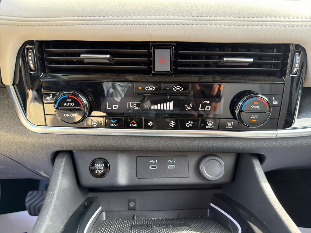 Used 2025 Nissan Rogue SL w/ Tech Package FWD image 21