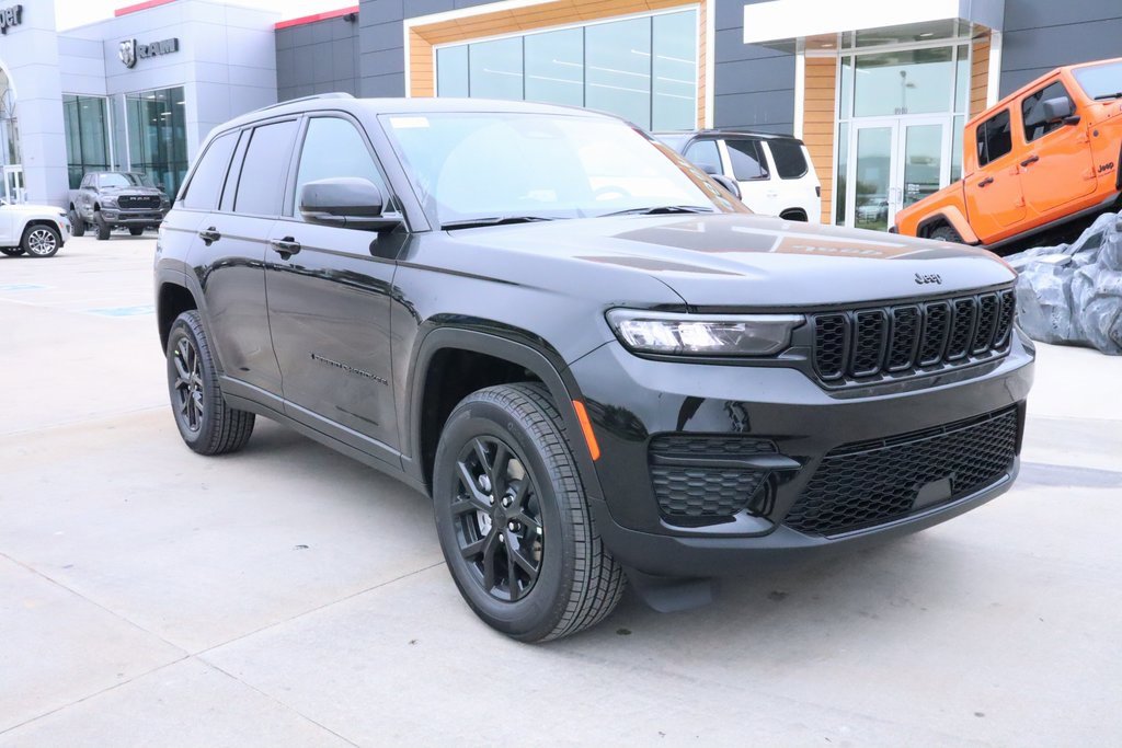 New 2025 Jeep Grand Cherokee Altitude
