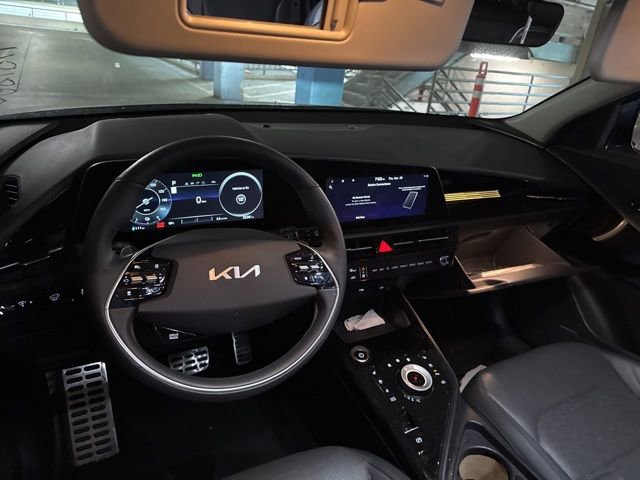 Certified 2024 Kia Niro Wave FWD image 7