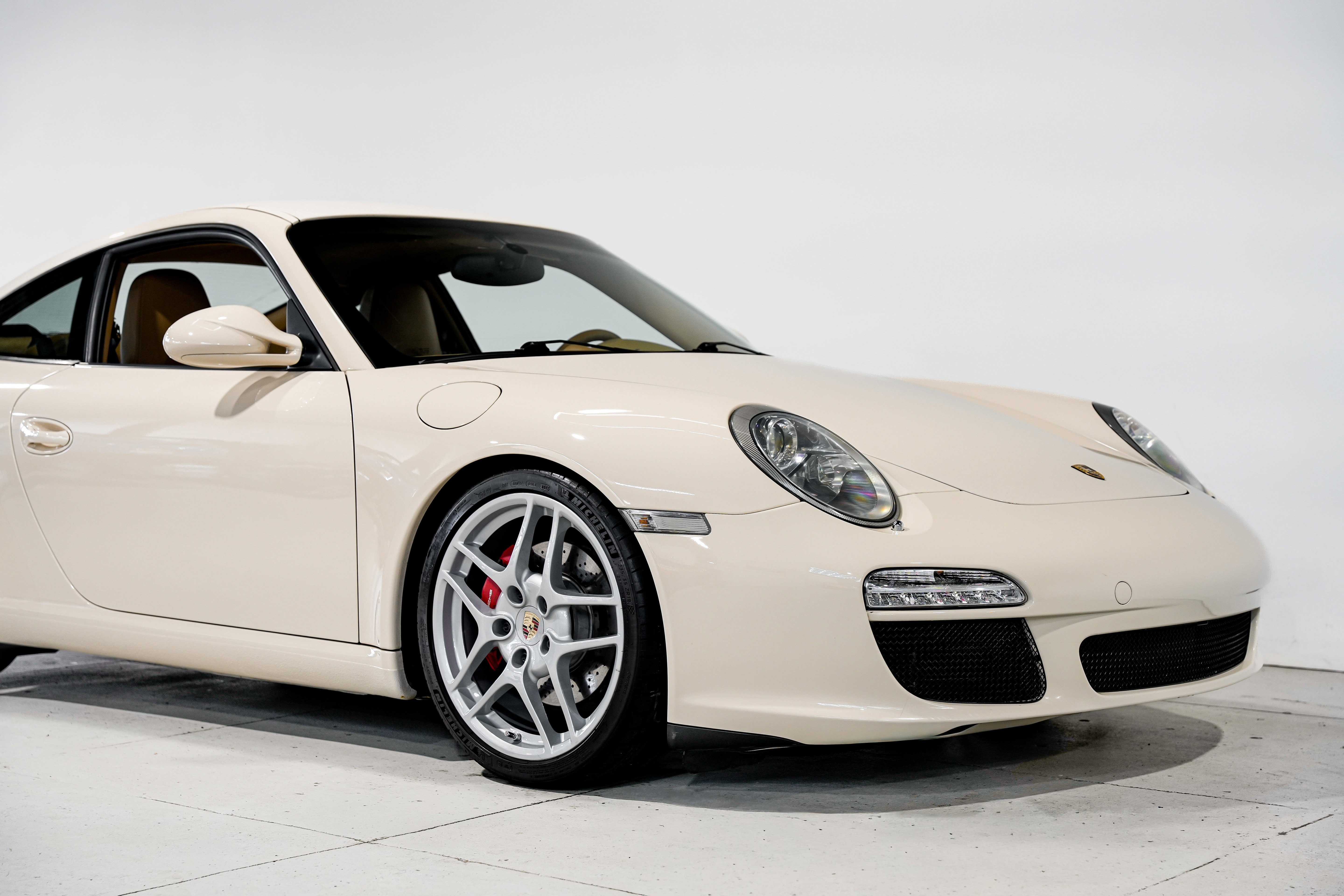 Used 2010 Porsche 911 Carrera S image 37