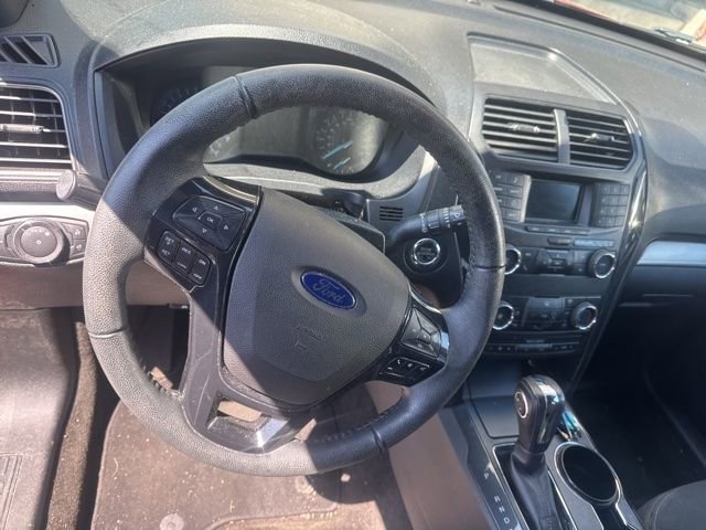 Used 2018 Ford Explorer XLT FWD image 8