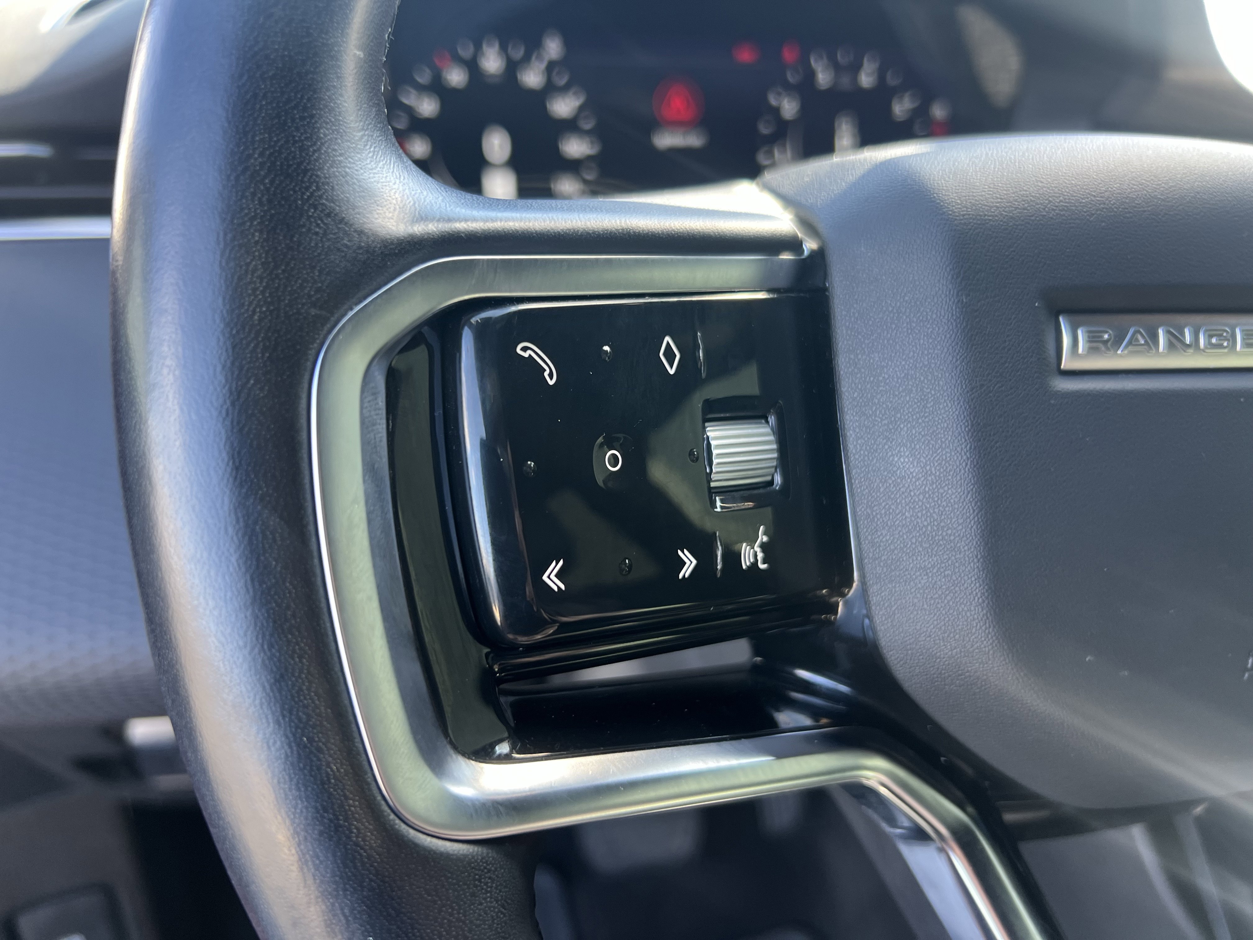 Used 2021 Land Rover Range Rover Evoque S image 20