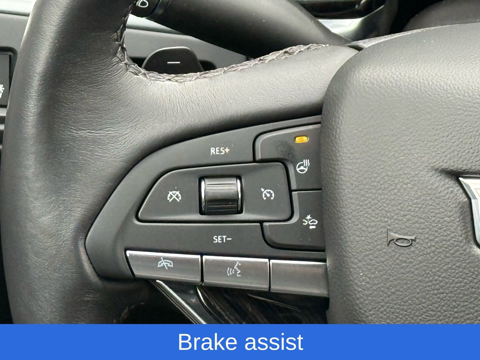 Used 2025 Cadillac XT6 Premium Luxury image 34