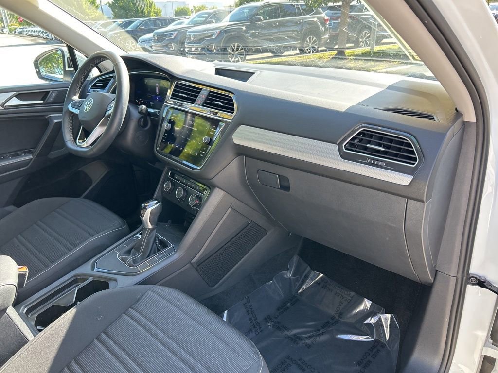 Used 2024 Volkswagen Tiguan S image 39